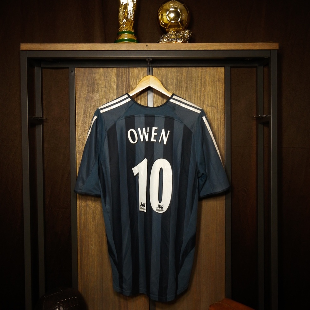 Newcastle United 2005/06 Away Jersey – Michael Owen #10 - Medium – Gray & Black